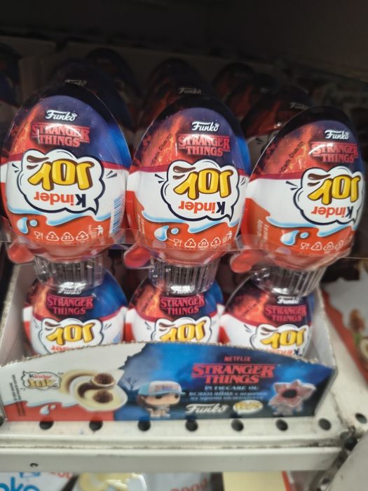 Кіндер джой"strange miracles" .