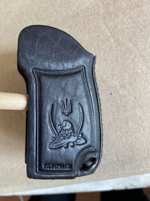 Рукоятка  для ПМ  з тисненням.