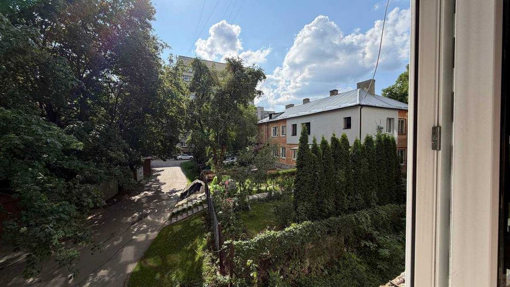 Продаж 1-ї кімнати в гуртожитку, вул. Орлина 8а