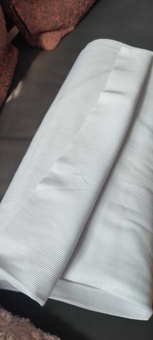 Biały ściągacz dzianinowy