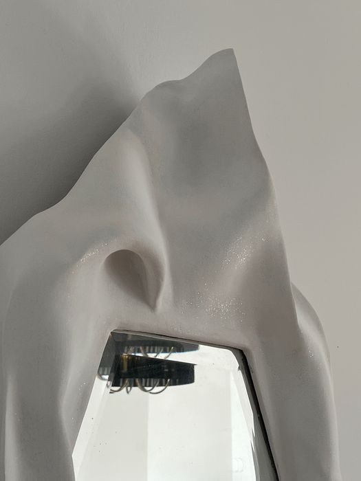 Espelho em gesso branco