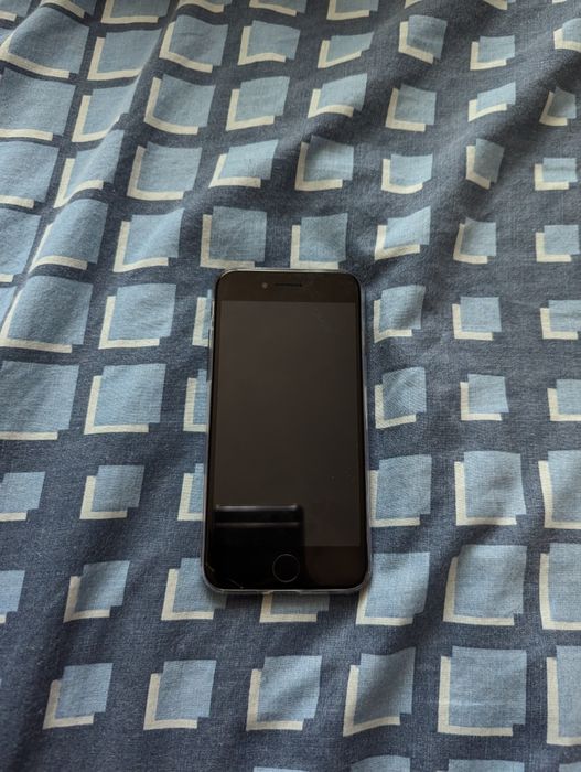 iPhone 8 64Gb чорний