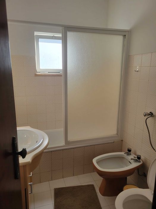 Arrendo apartamento T3 em Lisboa