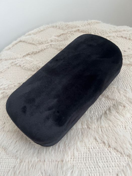 Okulary przeciwsłoneczne oraz etui