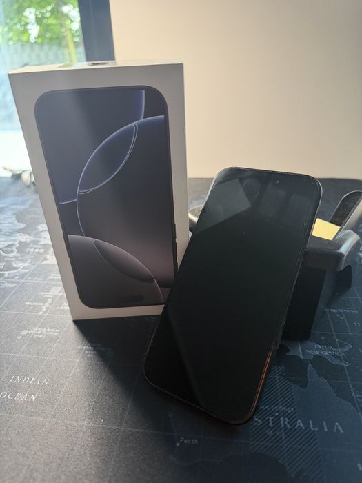 iPhone 16 pro 256 GB black na gwarancji