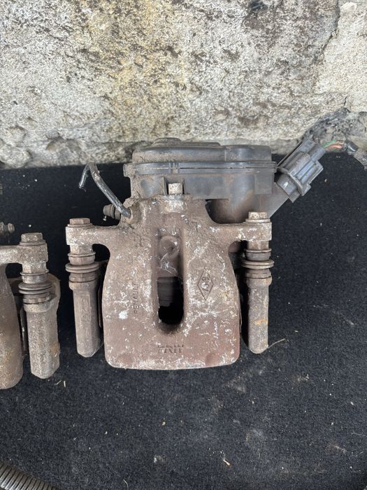 Задній супорт Renault Scenic 3 Grand Scenic 3 Megane 3