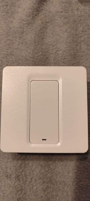 Inteligentny włącznik światła WiFi