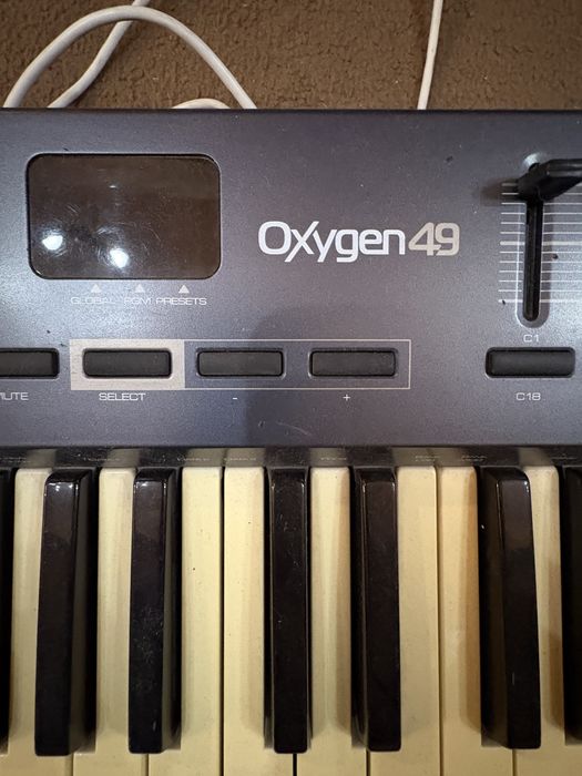 M-Audio Oxygen 49 klawiatura sterująca