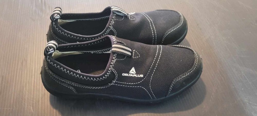 Buty Delta Plus.