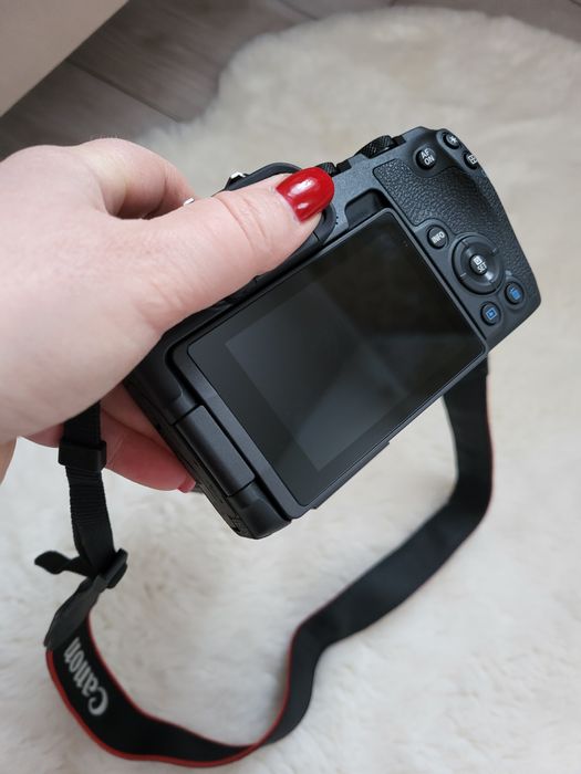 Фотоаппарат бездзеркальний Сanon RF RP body+спалах+Об'єктив Canon