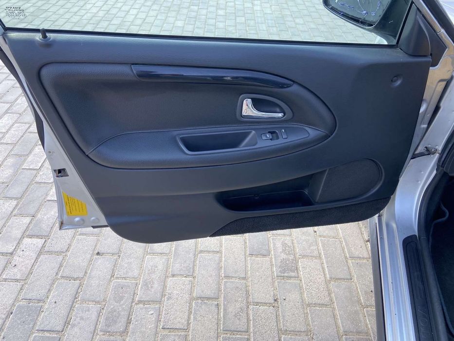 продаю авто Volvo