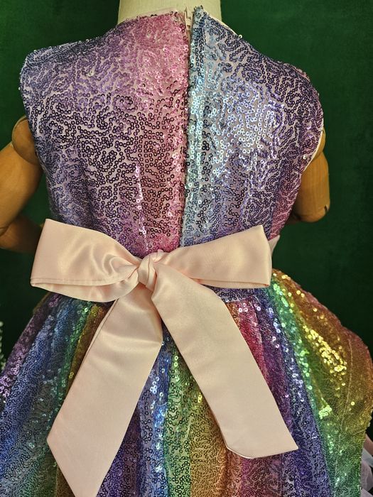 Дитяча шикарна кольорова рожева блискуча пишна сукня зі шлейфом 56789