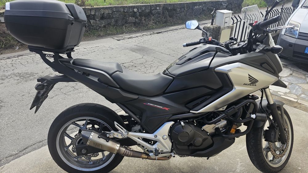 Moto Nc750x  2018 com transmissão nova ao  42000km.