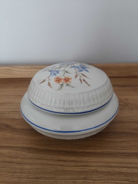 Szkatułka, puzderko, bombonierka