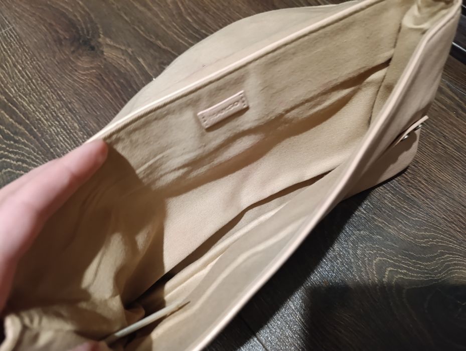 Пудровий клатч mango вживаний