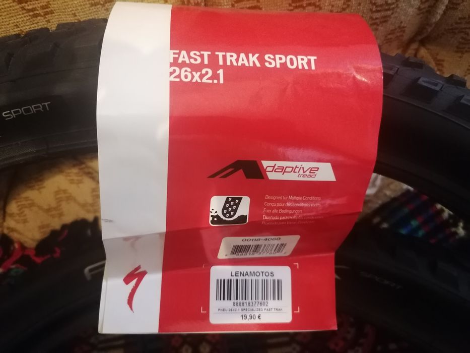 Vendo pneus fast track Novos