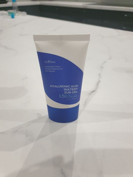Isntree hyaluronic acid watery sun gel spf 50.