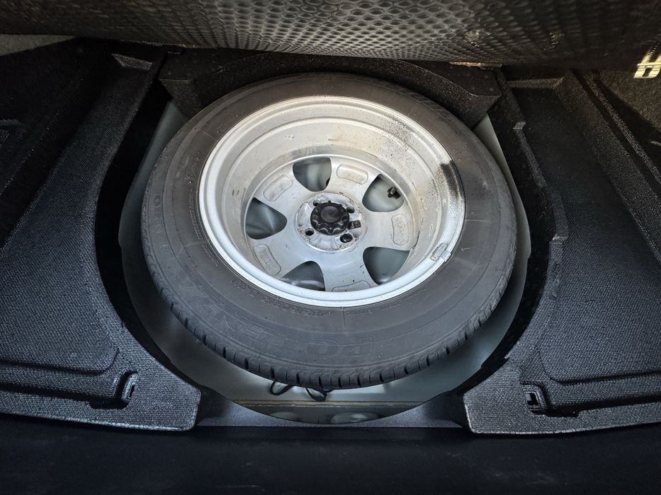 Продам Тоёту Ярис на автомате!