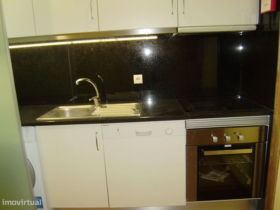 T0 Kitchenette, equipado, zona Aldoar Foz do Douro Nevogilde