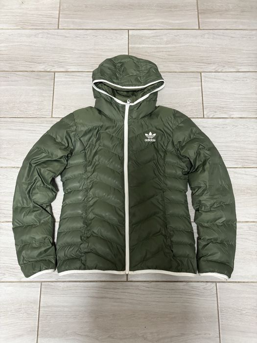 Чудовий та теплий пуховик від Adidas M