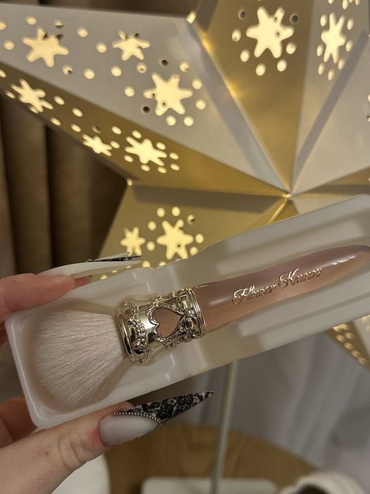 Пензлик flower knows пензлик для румян макіяжу