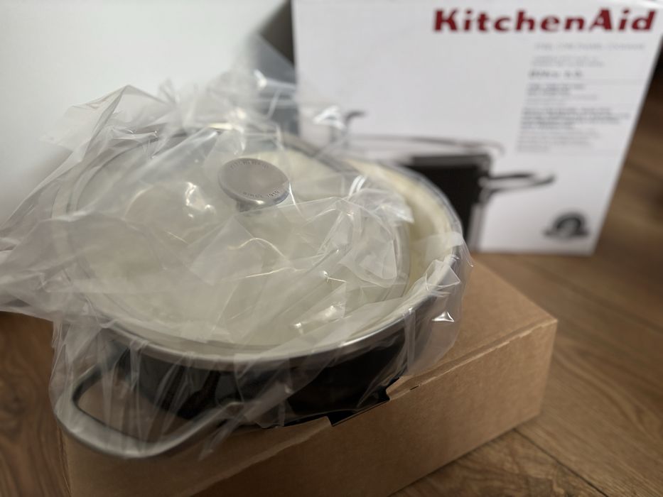 6L/24cm LUX garnek emaliowany z pokrywką Kitchenaid Steel Core Enamel