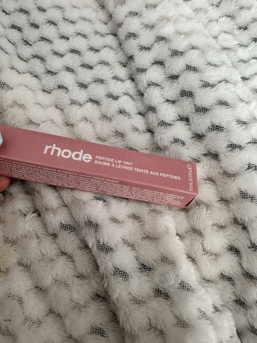 Błyszczyk do ust rhode
