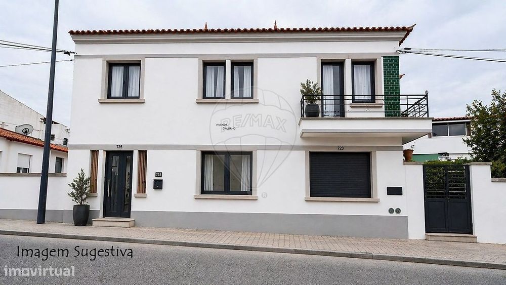 Moradia T4 para venda