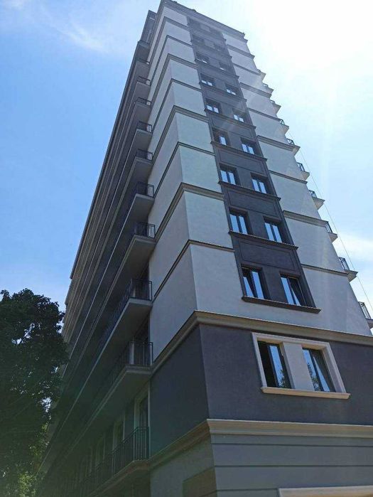 Продам 1 ком квартиру с видом на Парк.  Ремонт. Мебель.
