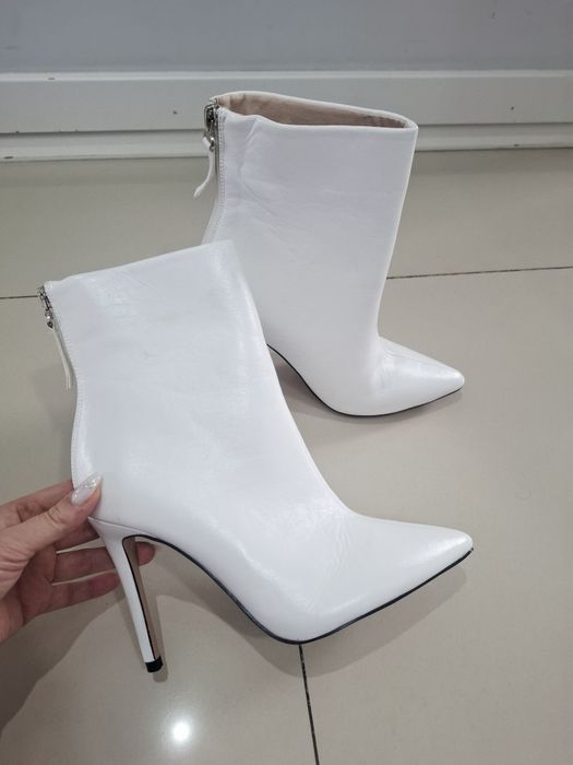 Biale botki na obcasie jesienne 5 38