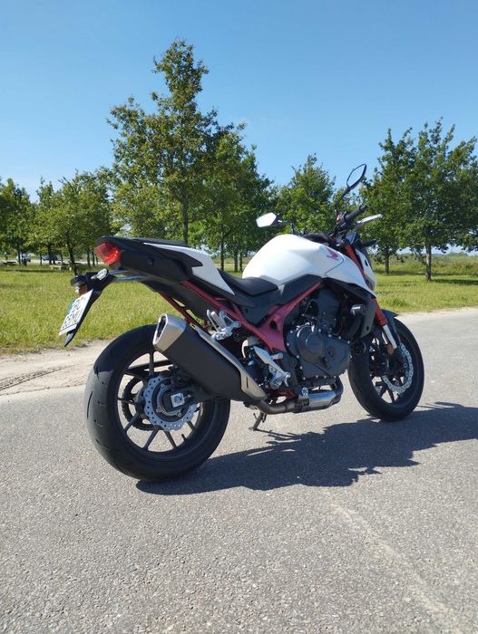 Honda CB 750 Hornet irrepreensível