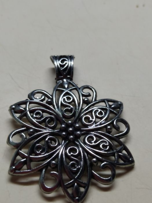 Продам бижутерию.