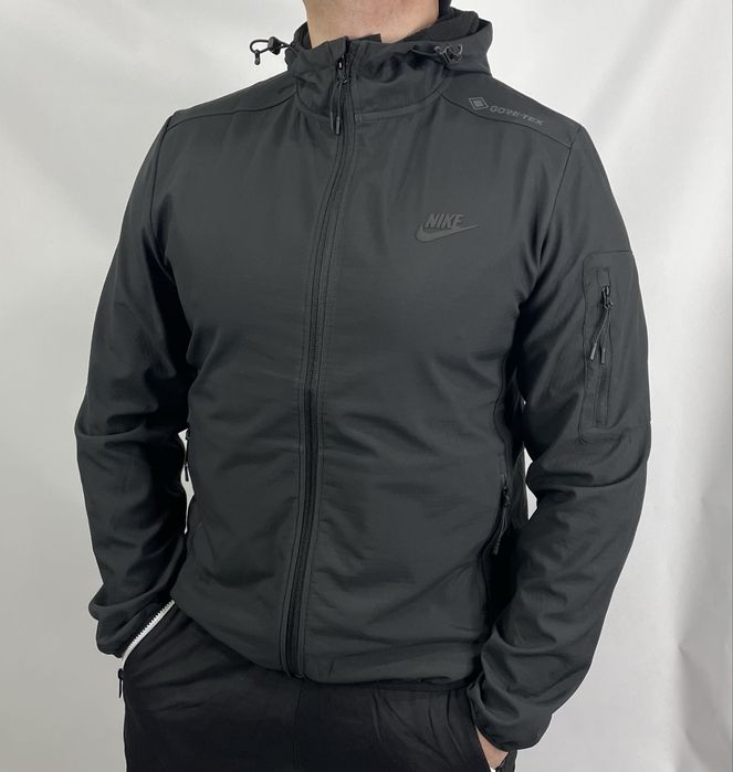 Ветровка мужская на флисе с капюшоном произв Китай в топ качестве