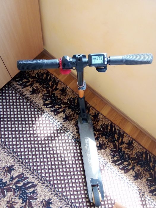 Самокат електричний SKYMASTER Astroo Orange.