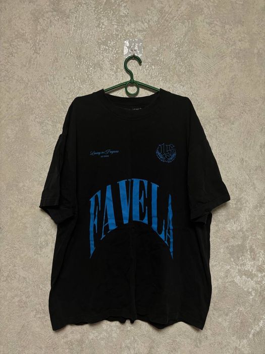Футболка favela