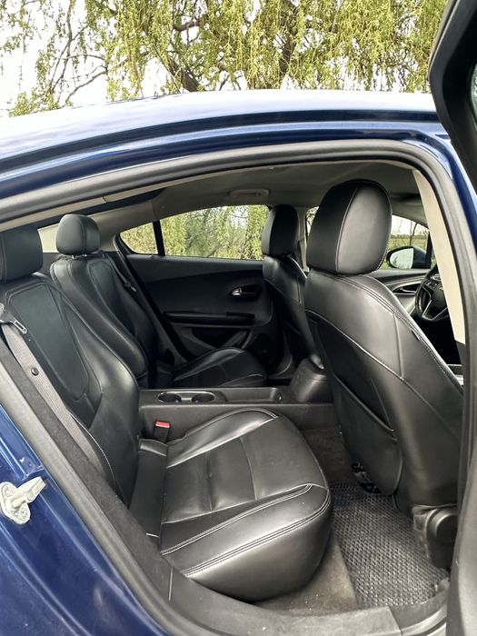 Chevrolet volt 2012