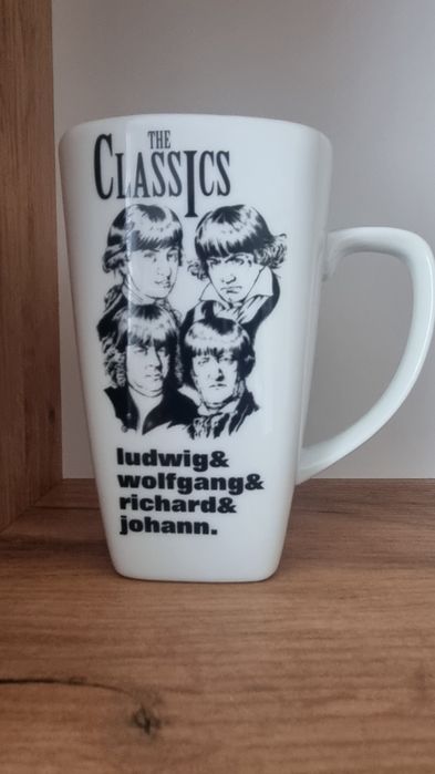 Piekny duży kubek muzyka klasyczna Mozart beethowen
