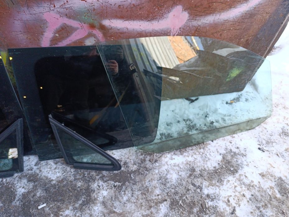 Вікно вікна бічні Caddy 3 Кадді 3 2004-2010