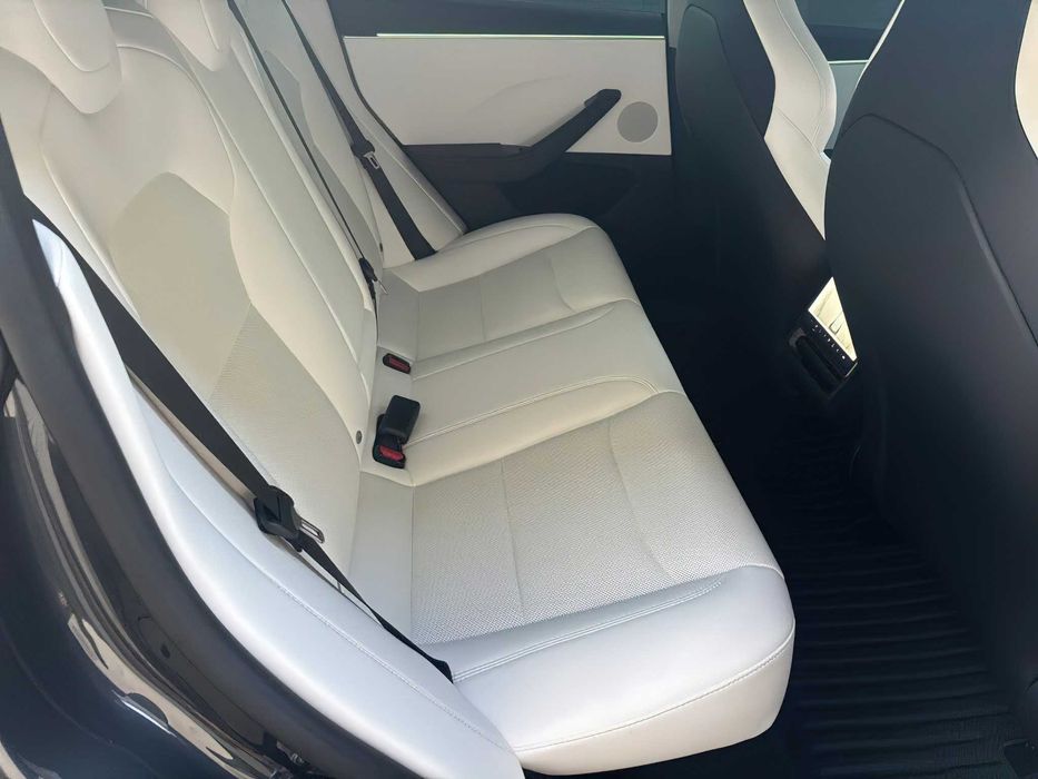 Tesla Model 3 Performance      2025