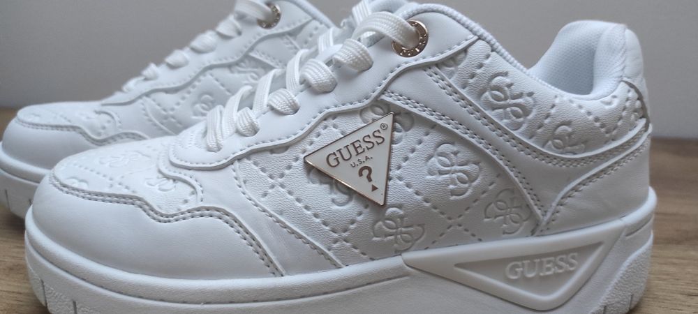 Guess 33 jak nowe