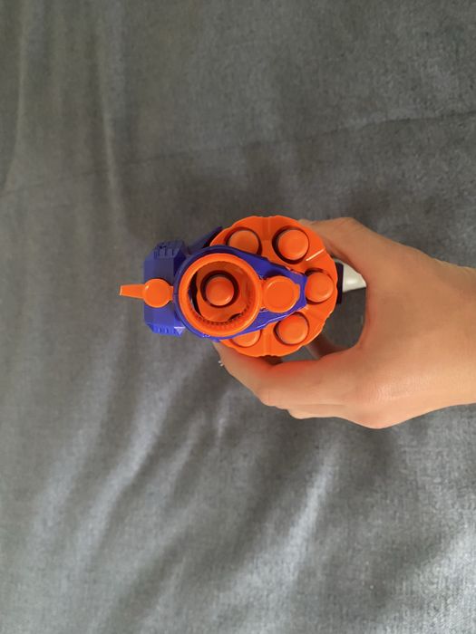 Nerf com revolver e balas sa linha elite em otimas condições