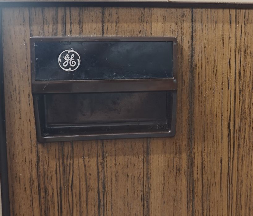 Mini Frigorífico Vintage General Electric (GE) Retro – A Funcionar.