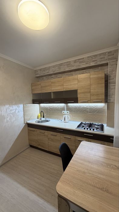 Сдам однокомнатную квартиру с АГВ в 9-ти этажке на Репина !!!