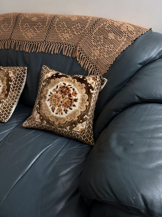 Conjunto de 2 sofás e 1 cadeirão Vintage