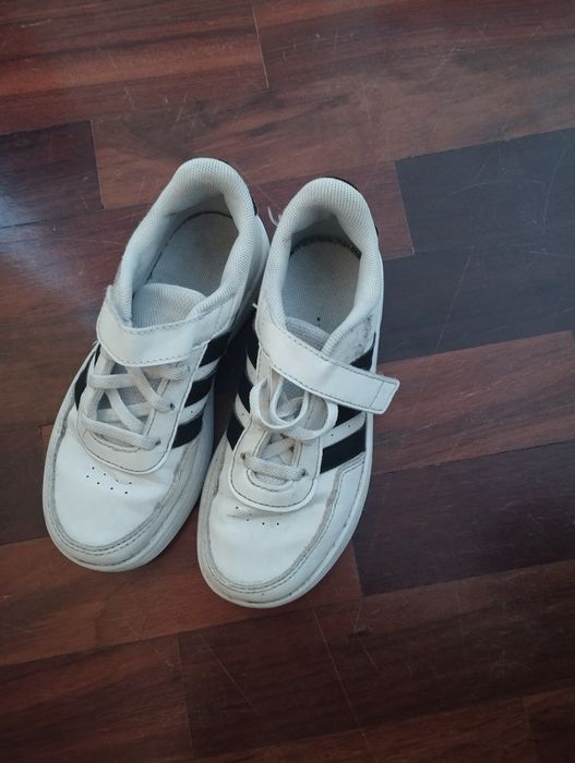 Tênis adidas número 30