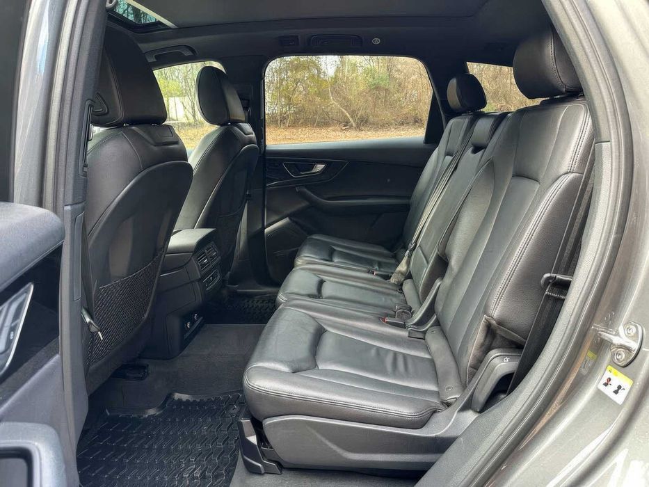 Audi Q7      2018