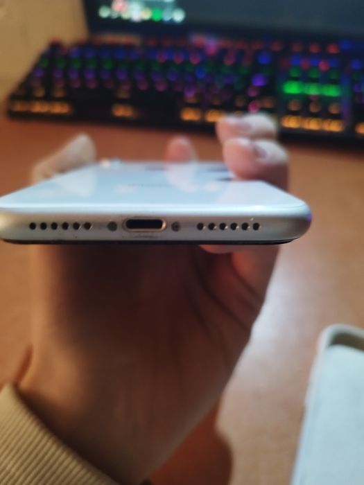 iPhone xr 64gb R-sim r-sim в подарунок