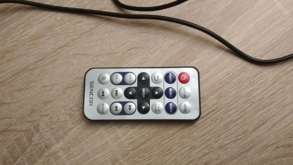 Elektroniczna ramka na zdjecia sencor SDF 1060