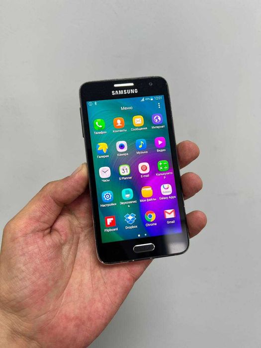 Смартфон Samsung Galaxy A3 (SM-A300FU) 16 GB