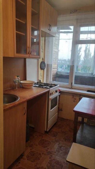 Продам 1 кімнатну квартиру вул Зодчих 64